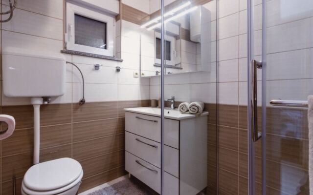 Apartments Manoy