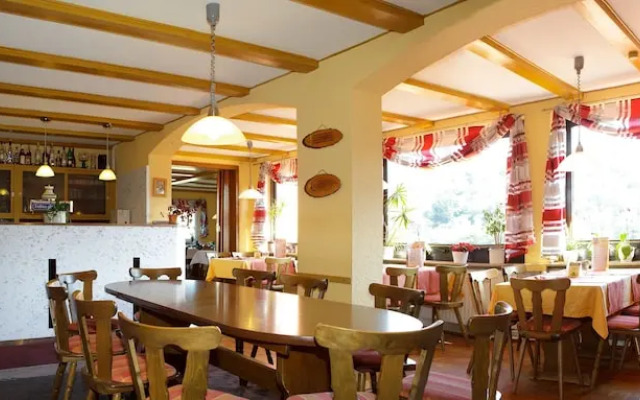 Gaststätte - Pension Trifelsblick