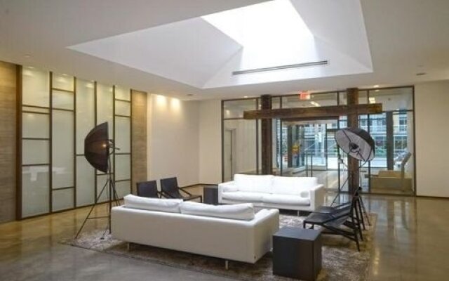 Life Suites - King West Loft