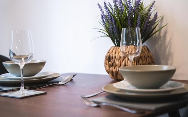 Modern 1-bed - Brand New - Central - Free Wi-fi