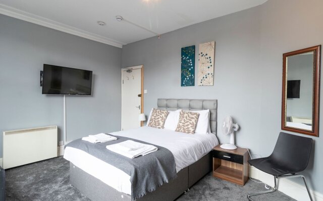 Great Holiday Home in Manchester near Old Trafford