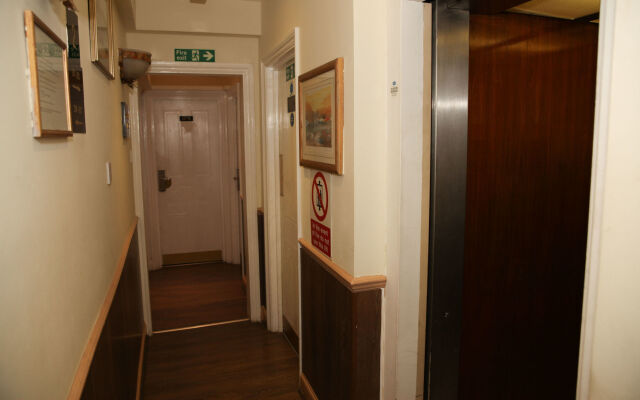 Holland Court Hotel