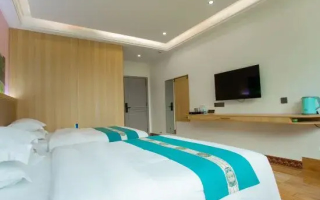 Libo Xiaoqikong Xinjiayuan Inn