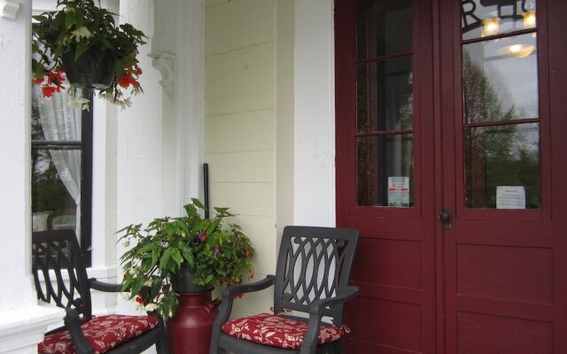 Blair House Heritage Breakfast Inn