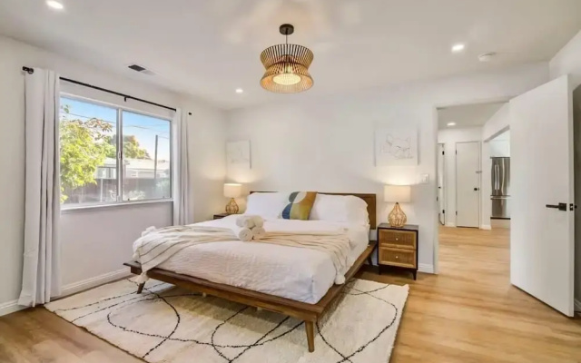 @ Marbella Lane - Stylish Cozy4br in Siliconvalley