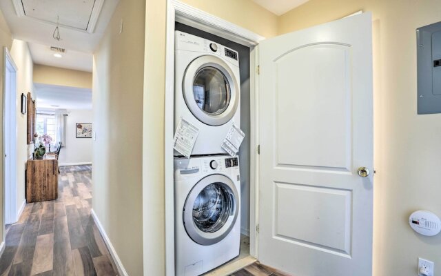 Ideally Located Glen Cove Apartment!