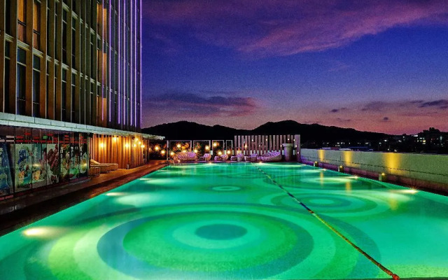 Holiday Inn Guangzhou South Lake