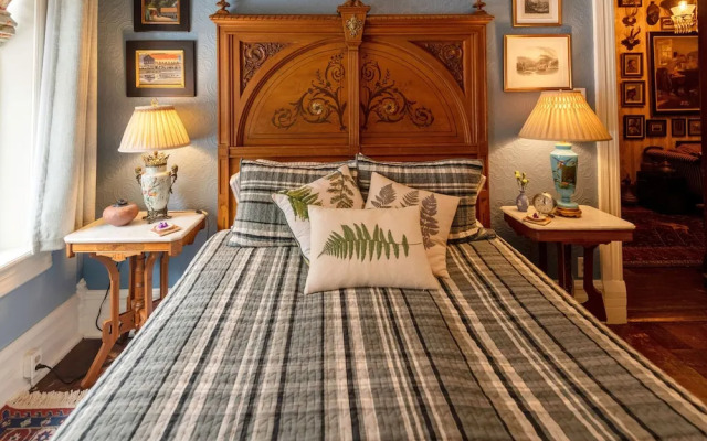 The Dolon House Bed and Breakfast