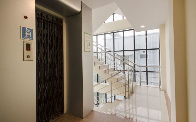 Sravya Compact Residency by OYO Rooms