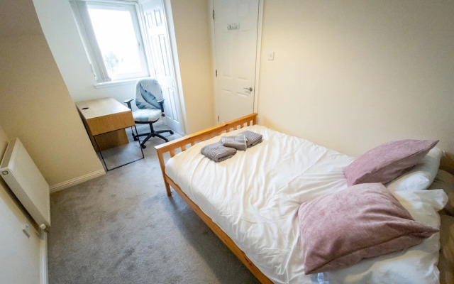 Tranquil 2Bed/2Bath Duplex Falkirk