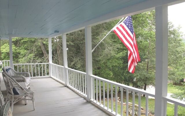 The Sautee Inn Bed & Breakfast