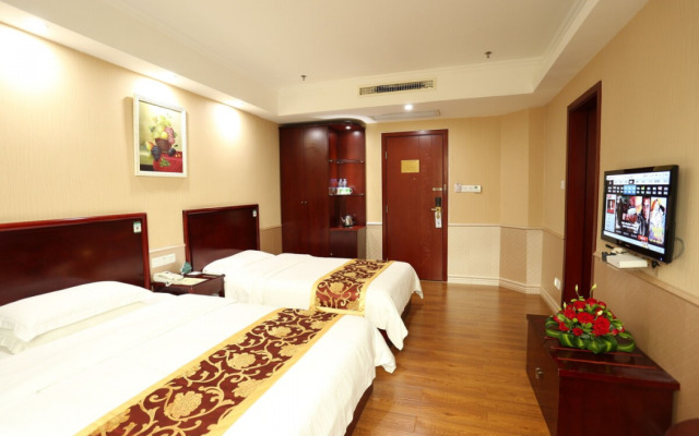 GreenTree Inn Jieyang North Linjiang Road Express Hotel