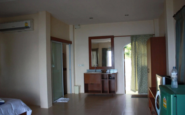 Green Lay Resort