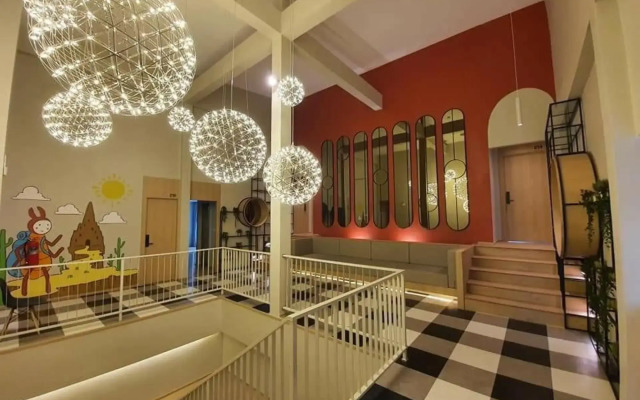 Platinum Hotel