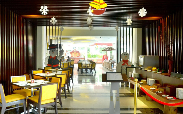 Grand Cakra Hotel