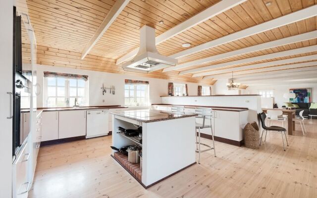 drivethru Bed & Breakfast Hvide Sande