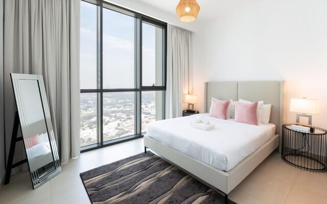 Premium 2BR Downtown Apt w Dubai Mall Access