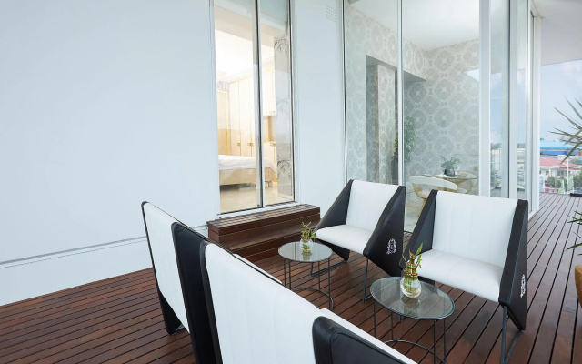 Number One Oxford Street Hotel & Suites
