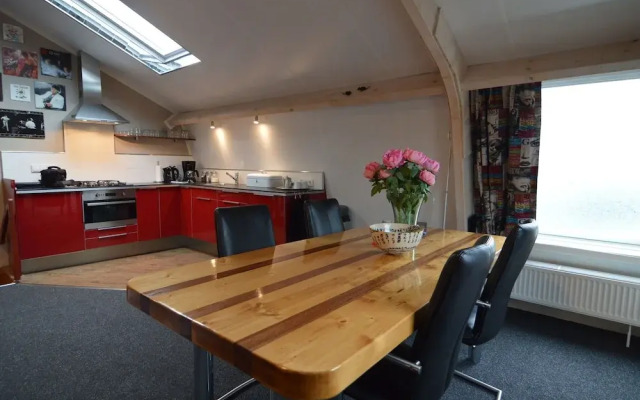 Modern Holiday Home in Easterlittens with Fishing Near