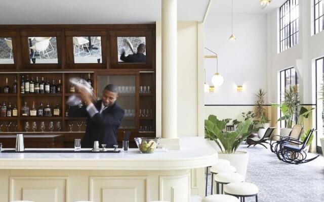 American Trade Hotel