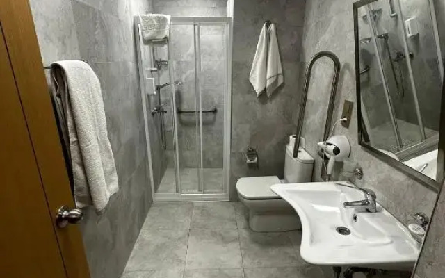 Gimat Otel