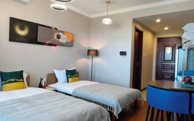 Atrium Fengzhu Homestay