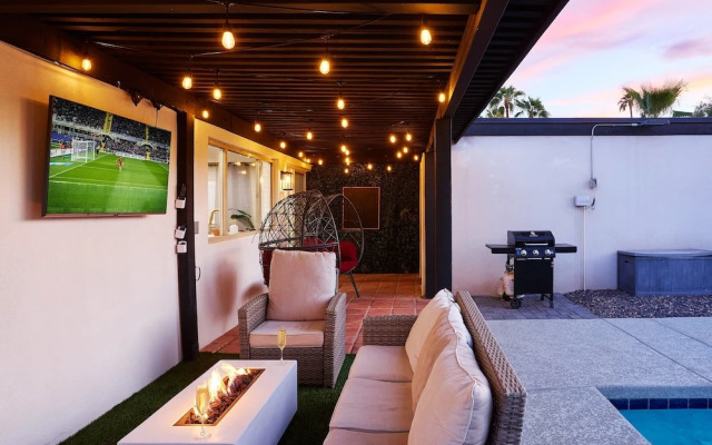 Desert Rose-hot Tub-pool Heat Avail-fire Pit-golf!