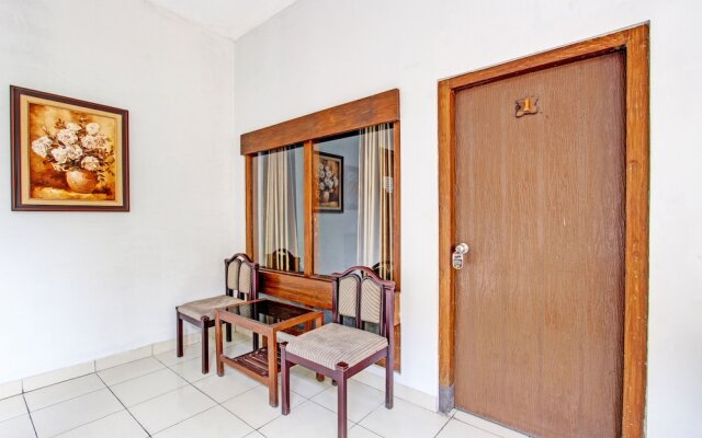 Super OYO Capital O 93240 Candra Dewi Hotel