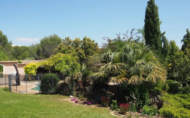 Premium Villa With Garden and Pool, Lambesc