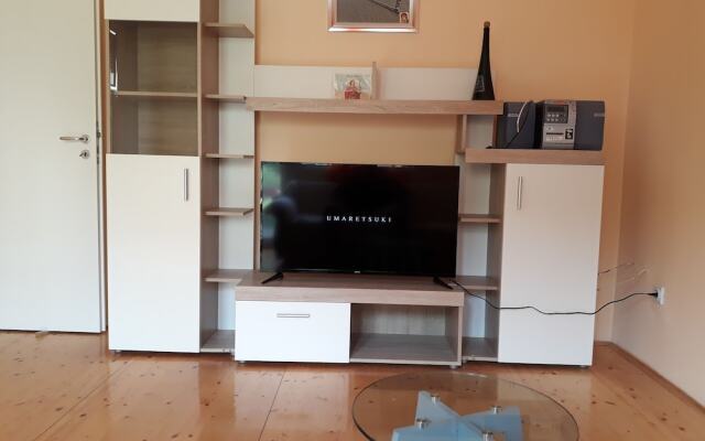 Inviting Very Nice 3 Bed Family Apartment In Nis