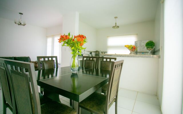 Casa moderna en segura Residencial Hacienda Chetumal