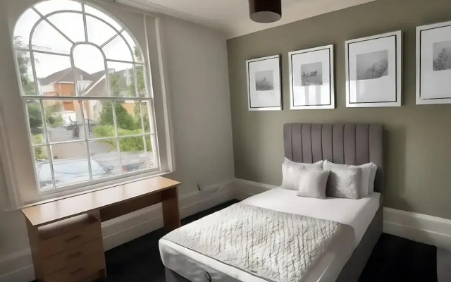 Cozy City Apartment in Reading