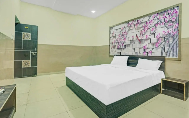 Oyo Flagship 805571 Hotel New Ss Palace.