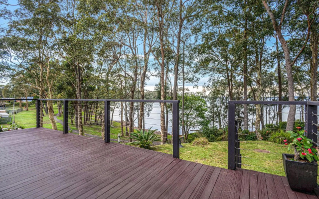 Family Getaway on the Waters Edge
