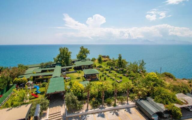 Golda Hotel