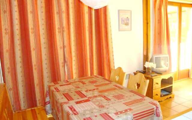 Studio in Praz-sur-arly, With Wonderful Mountain View and Enclosed Gar