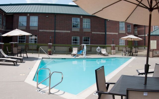 Best Western Plus Addison/Dallas Hotel