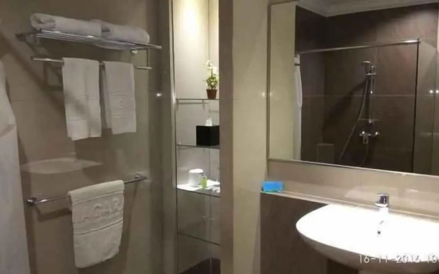 Niagara Hotel Lake Toba & Resorts