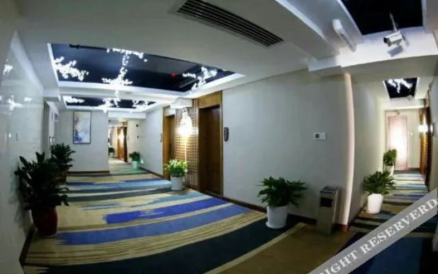 Yibaiyuan Hotel (Changsha University of Technology Ecological Zoo Branch)