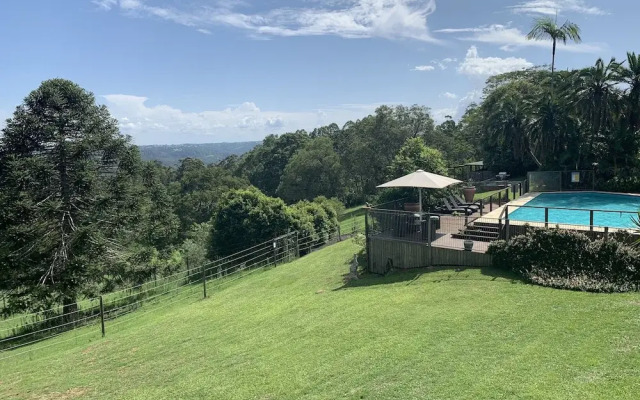 Montville Holiday Apartments