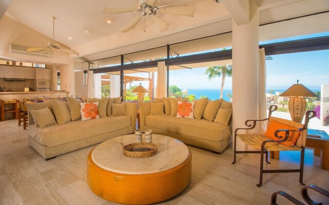 Gorgeous Ocean View Fits 17 Guests, Villa del Sol