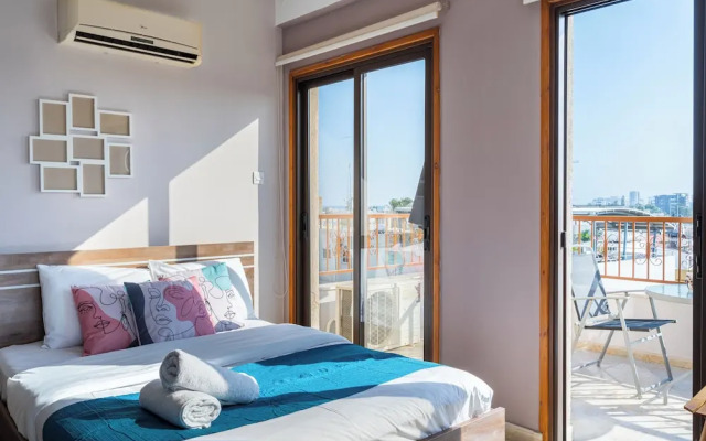 Ani's Studio With Terrace in Larnaca