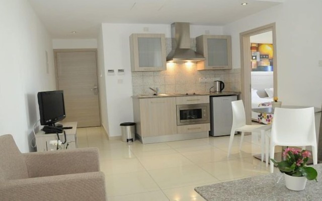 Frixos Suites Hotel Apts