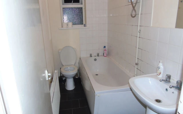 Lovely 2-bed House in Bolton Greater Manchester