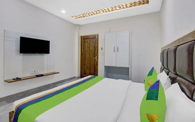 Treebo Royal Salute, Zirakpur