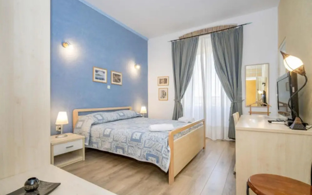 Apartments and Rooms Villa Rossella 2