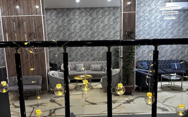 Comfort Suites Hotel