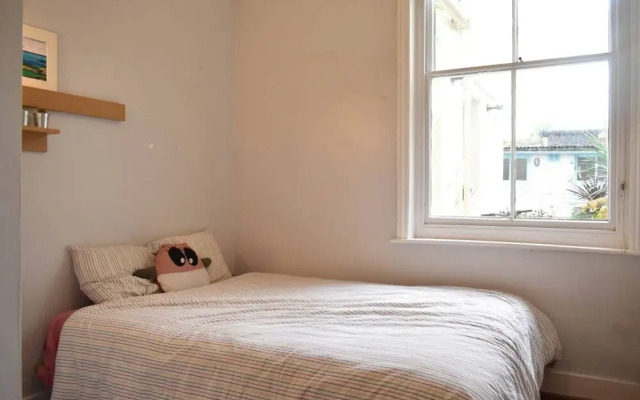 Bright and Spacious 1BD in Quiet Residential