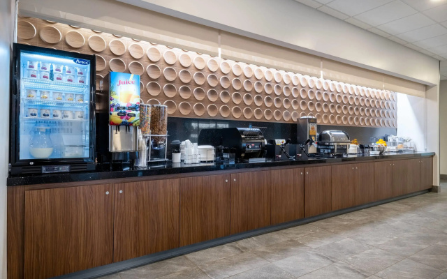 Wingate by Wyndham Geneva at SPIRE Academy