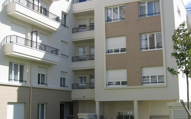 Séjours & Affaires Paris Nanterre